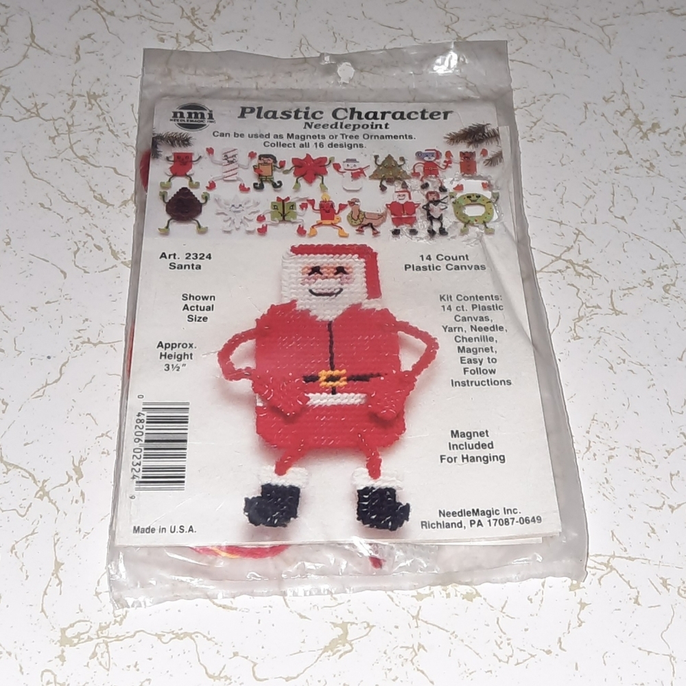 NMI Plastic Character Needlepoint SANTA 2324 Christmas Craft